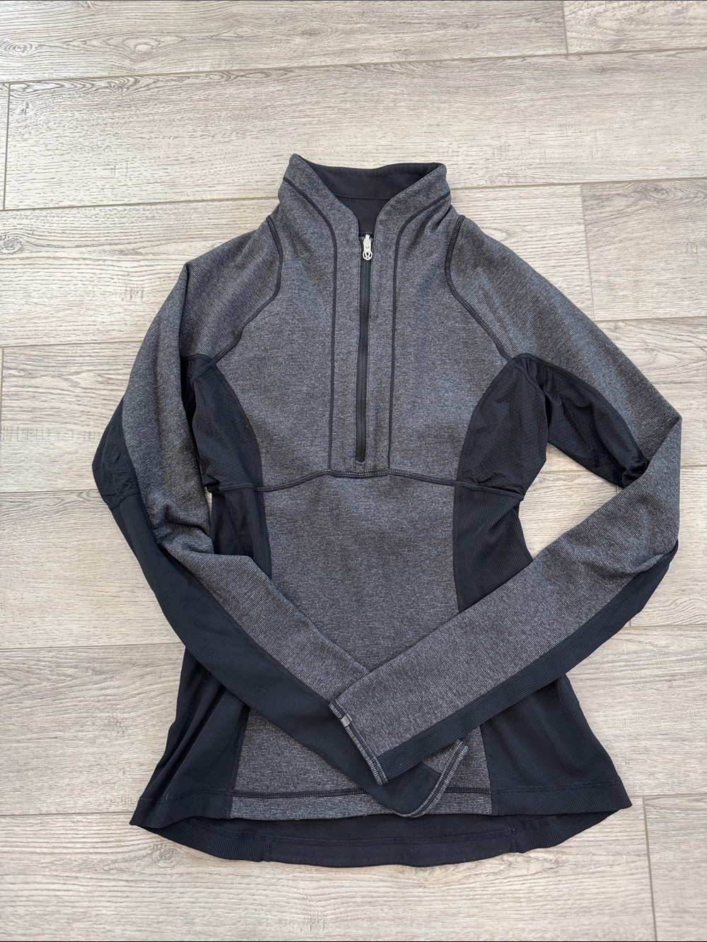 Lululemon Run Switchback 1/2 Zip - Reversible Size 6